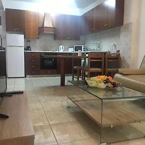 κάντε κράτηση εδώ
