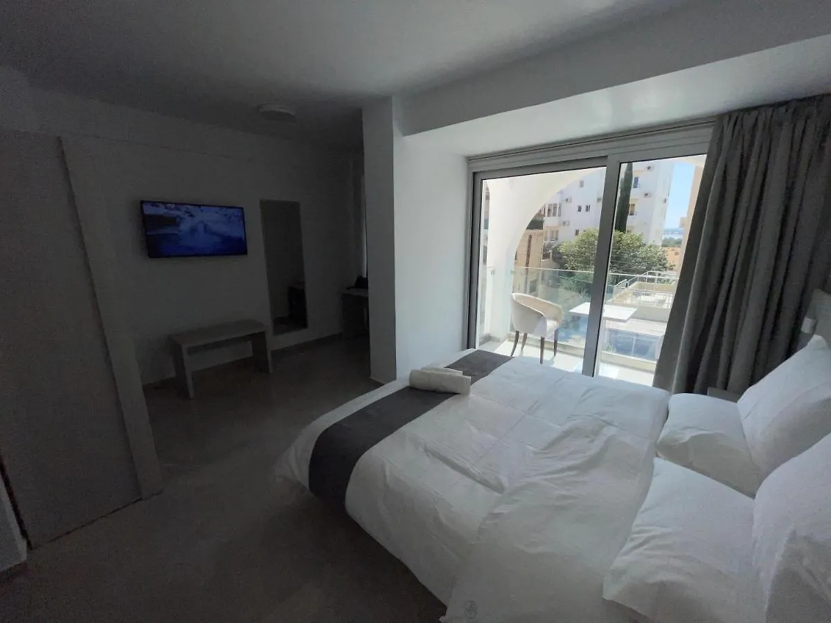 ***  La Veranda Hotel Larnaca Cyprus
